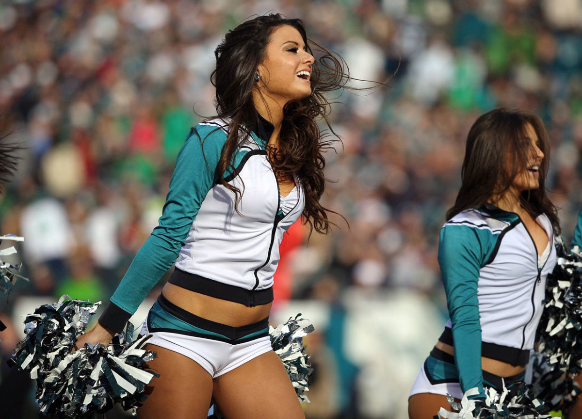 Philadelphia-Eagles-cheerleaders-X158962_TK1_0885.jpg