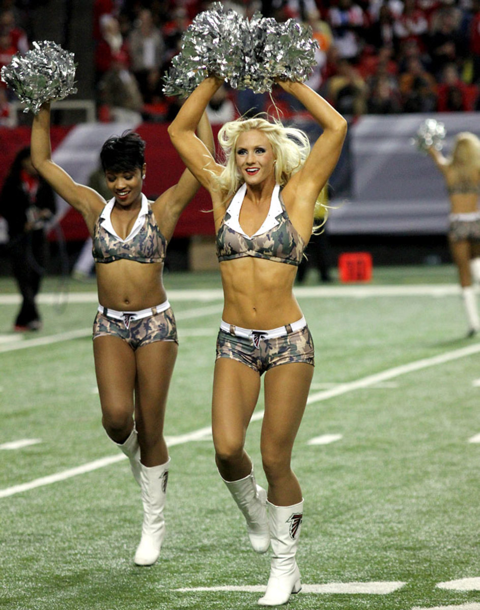 Atlanta-Falcons-cheerleaders-CGW14112323_Browns_v_Falcons.jpg