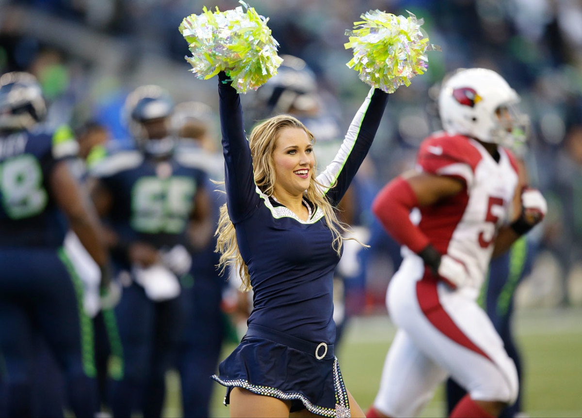 Seattle-Seahawks-Sea-Gals-cheerleaders-AP551138360698_0.jpg