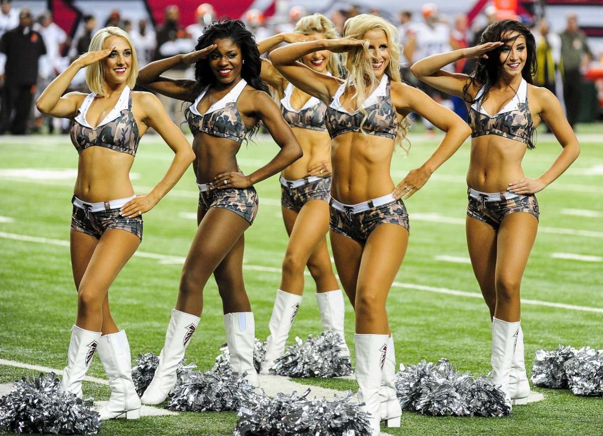 Atlanta-Falcons-cheerleaders-459466656.jpg