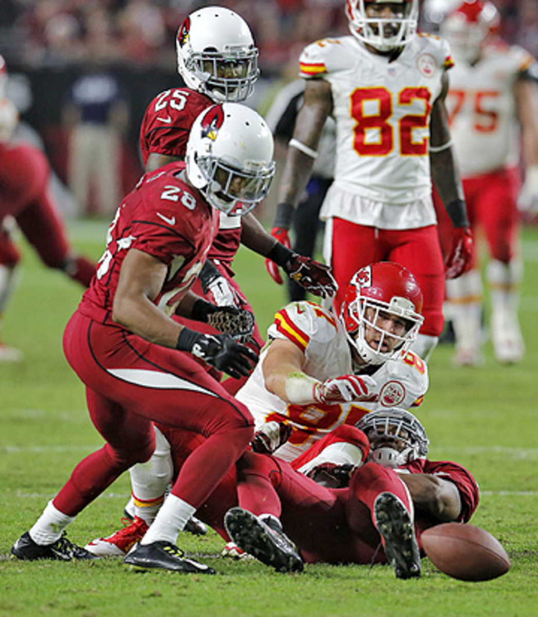 Shockingly, Arizona won the challenge on what was ultimately ruled a Travis Kelce fumble. (Rick Scuteri/AP)
