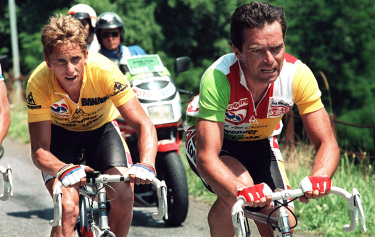 Lemond (L) and Hinault (R) climb the collar of Alpe d' Huez on July 21, 1986.