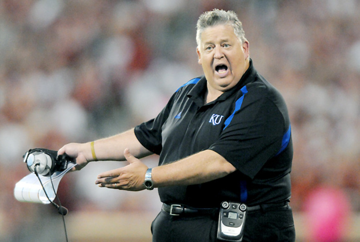 charlie-weis-kansas-hot-seat.jpg