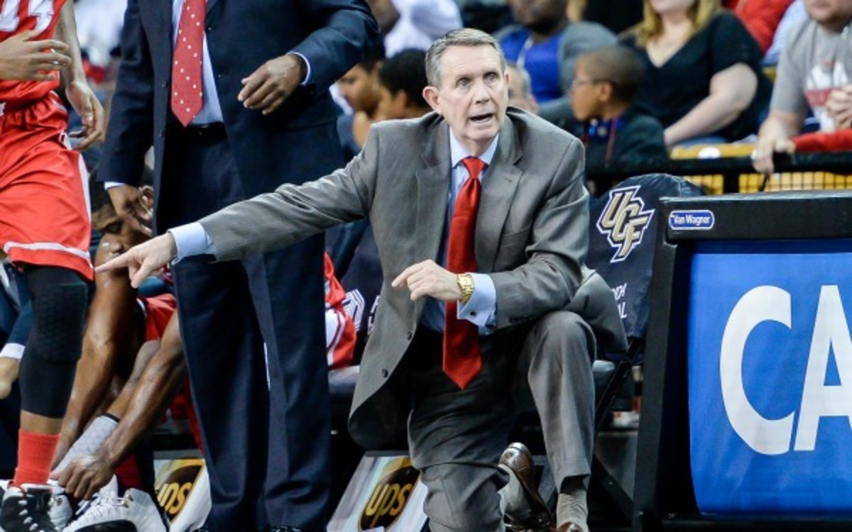  Dickey has a career record of 217-196 and had one season remaining on his contract. (Cal Sport Media via AP Images)