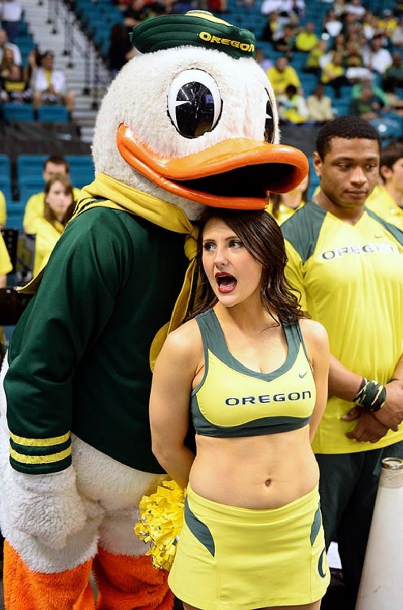 140318123237-oregon-ducks-mascot-puddles-single-image-cut.jpg