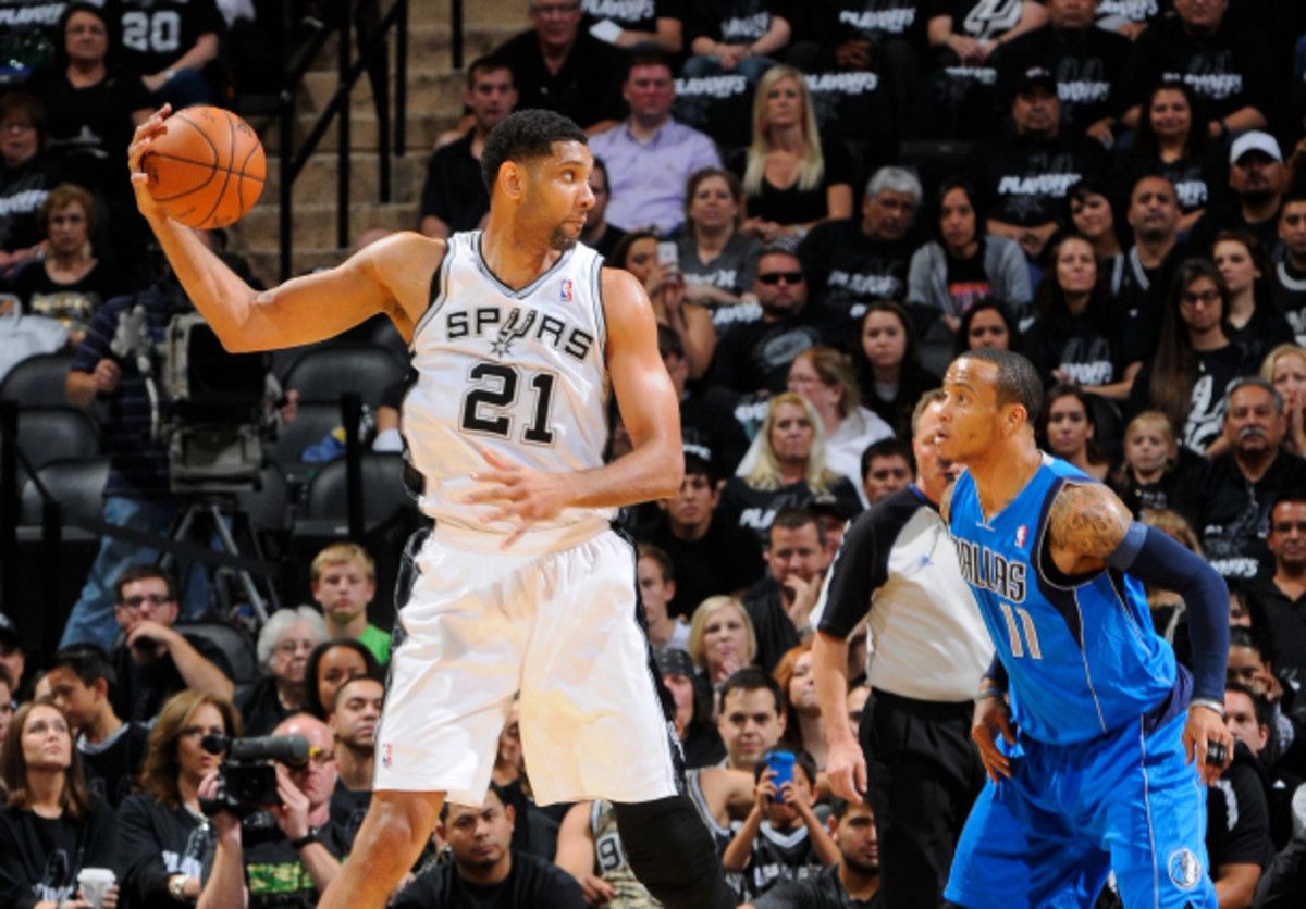 Dallas dabbled in all sorts of defensive coverages but couldn't quite stop Tim Duncan. (D. Clarke Evans/NBAE via Getty Images)