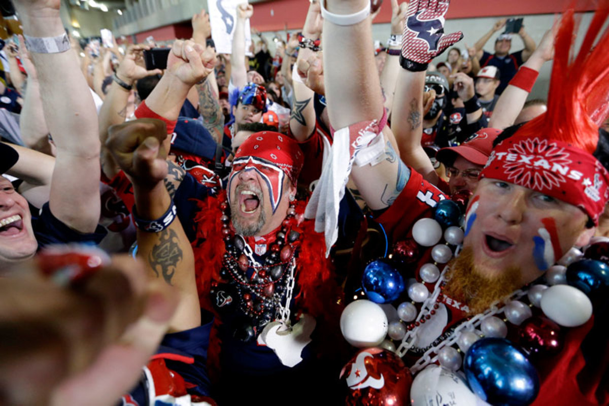 Texans fans were more than OK with the Clowney pick. (David J. Phillip/AP)