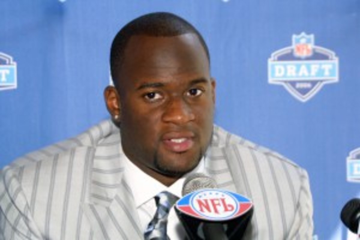 Vince Young, pictured here in 2006 as the Titans' third overall pick, last played in an NFL regular season game with the Philadelphia Eagles in 2011. (Bloomberg/Getty Images)