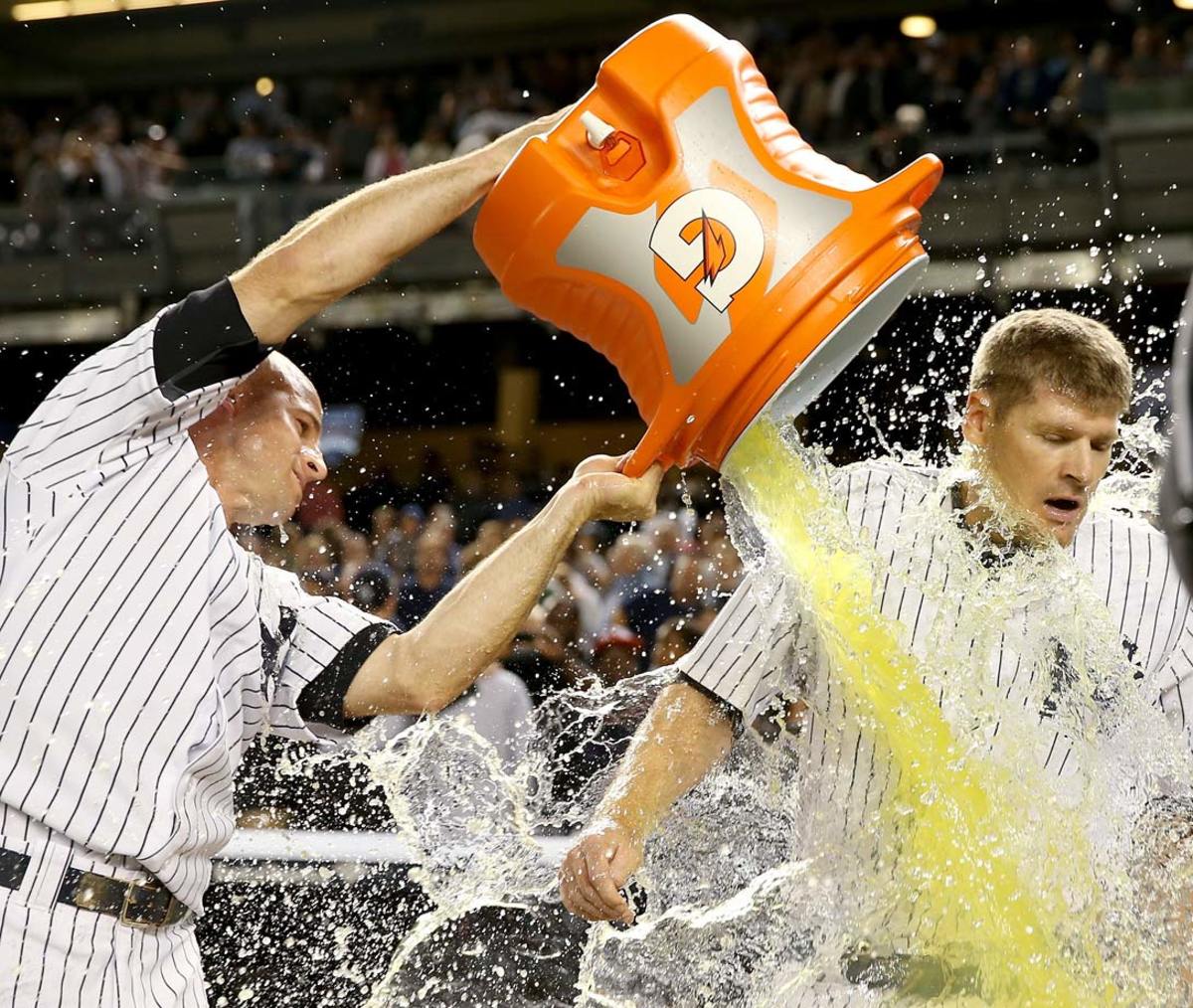 0918-Chase-Headley-doused-by-Brett-Gardner.jpg