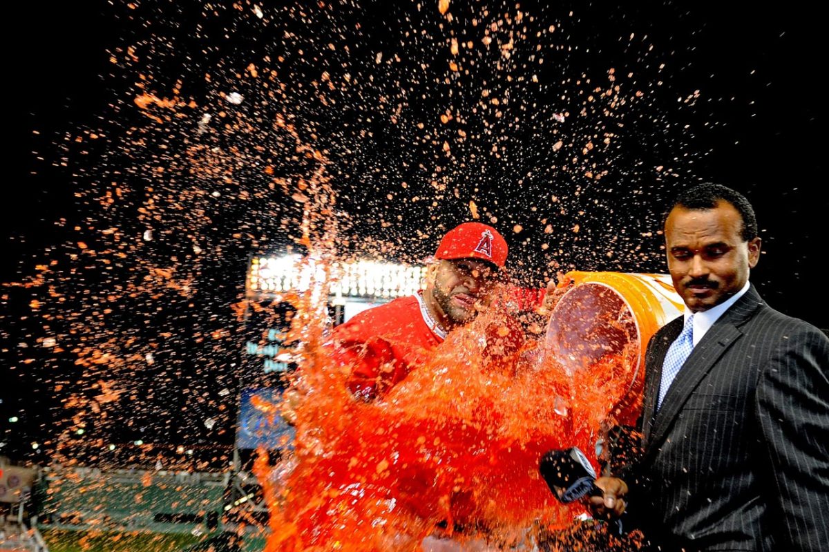 0422-albert-pujols-doused.jpg