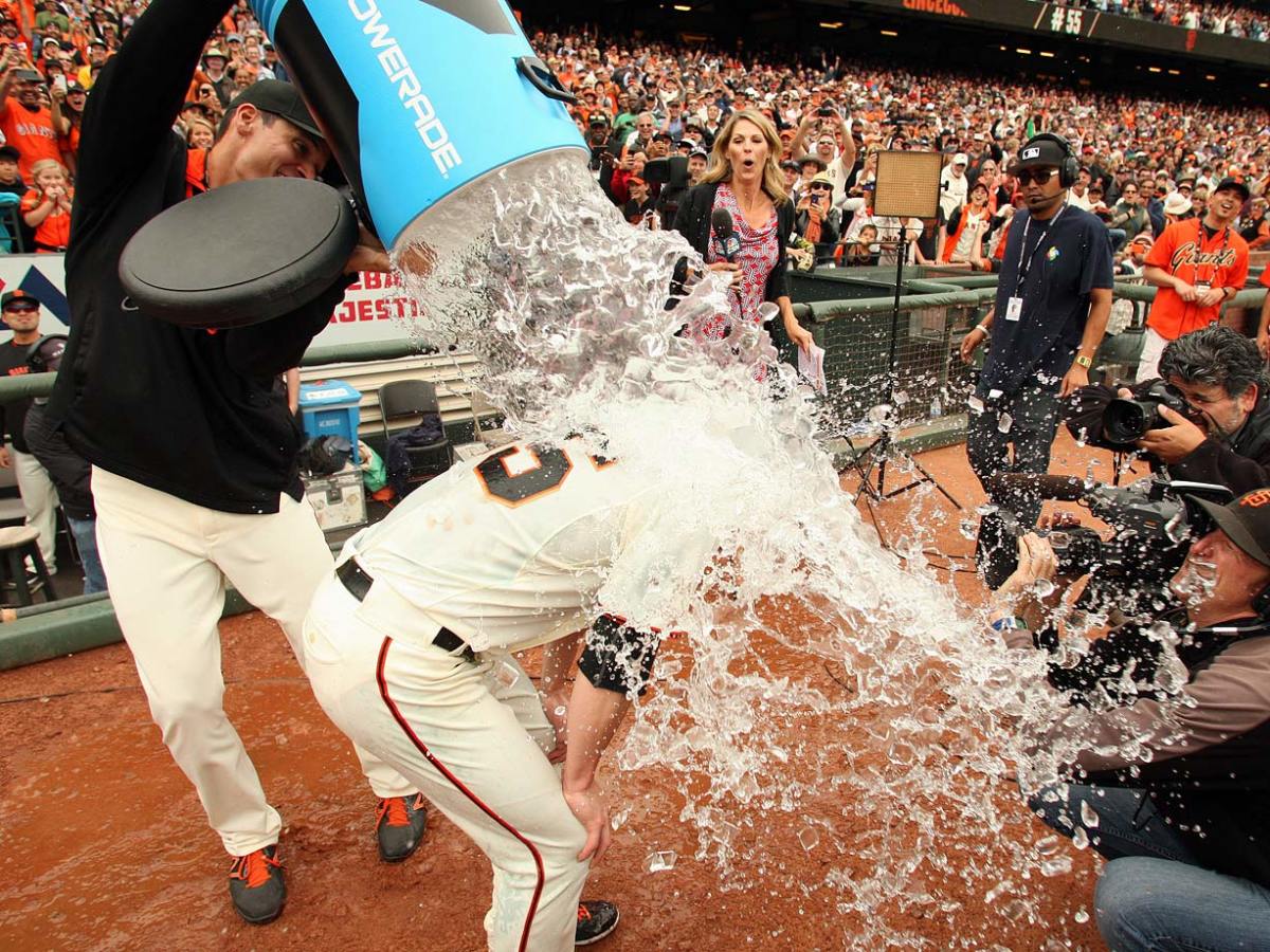 0625-tim-lincecum-doused.jpg