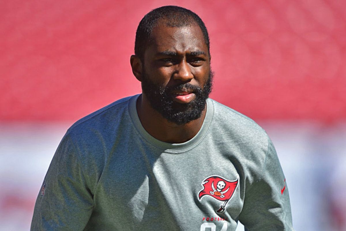 darrelle-revis-8001.jpg