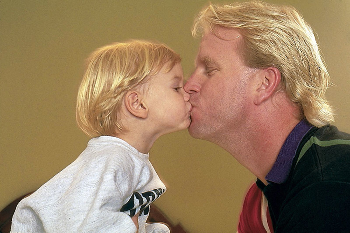 boomer-gunnar-kiss-800.jpg