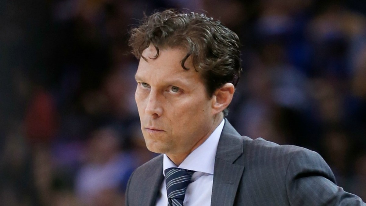 Utah Jazz coach Quin Snyder stared at players for entire timeout - Sports  Illustrated
