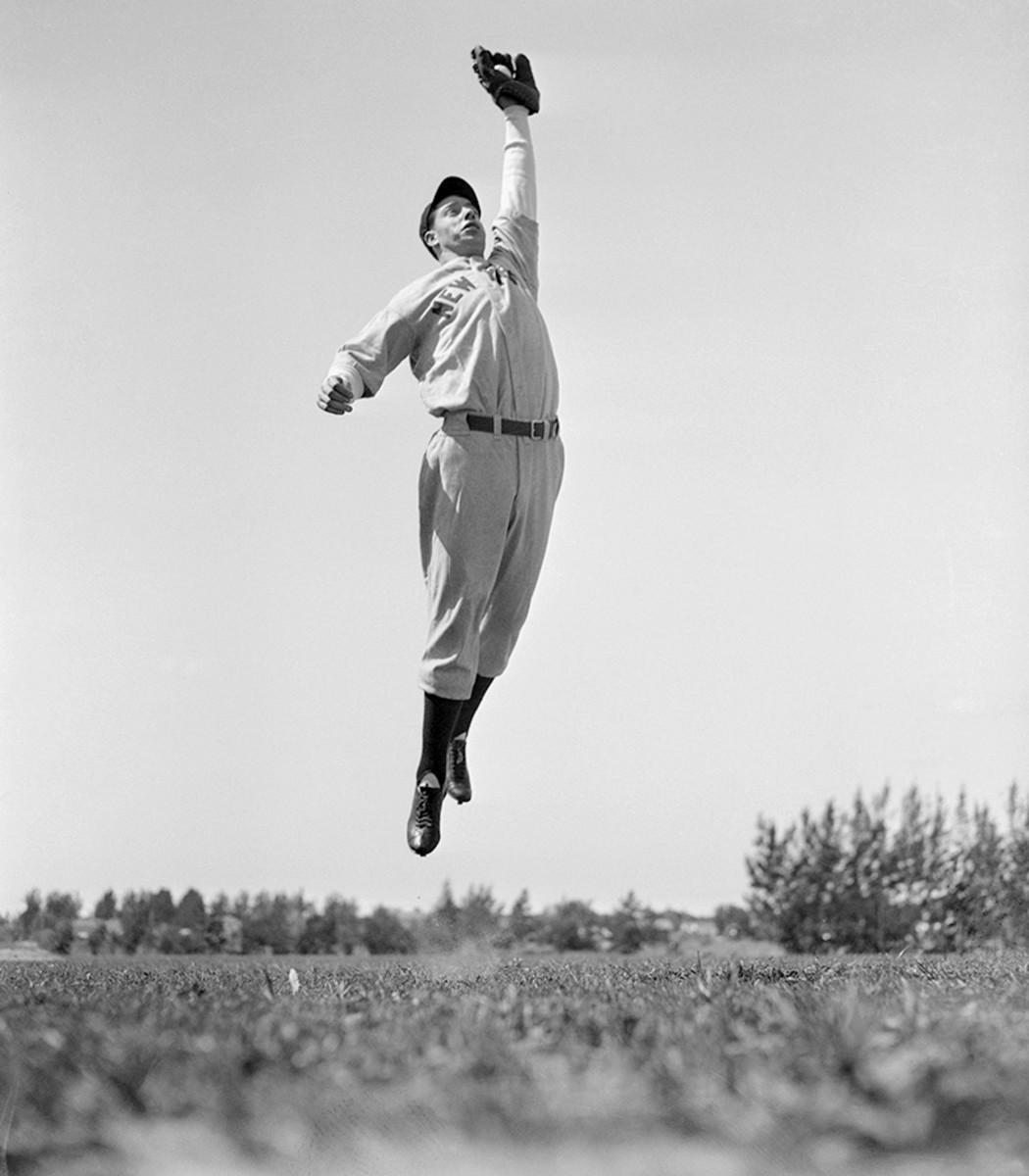 1936-0226-Joe-DiMaggio.jpg