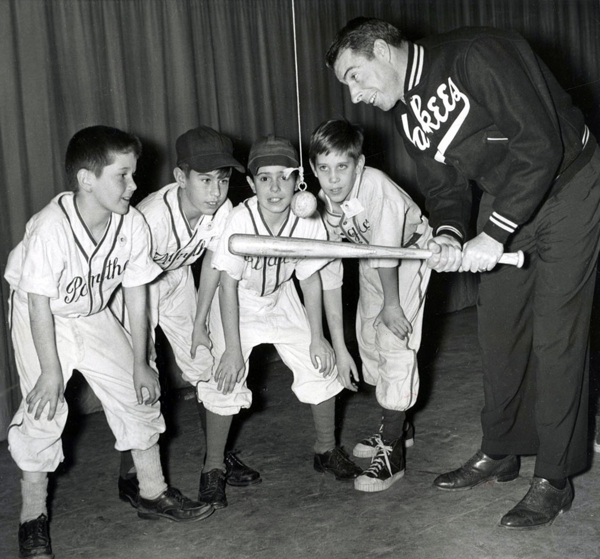 1951-Joe-DiMaggio-batting-clinic-kids.jpg