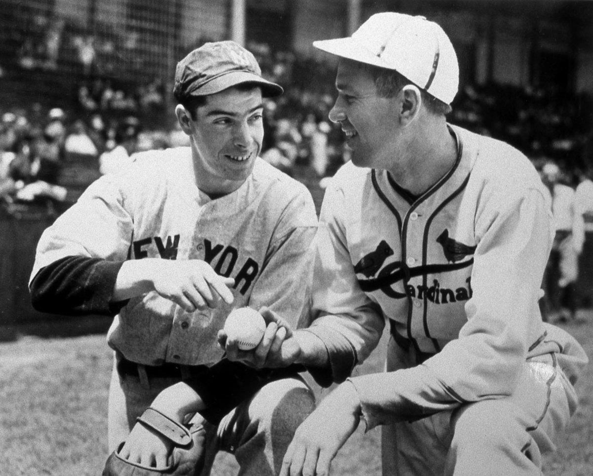 1936-Joe-Dimaggio-Dizzy-Dean.jpg