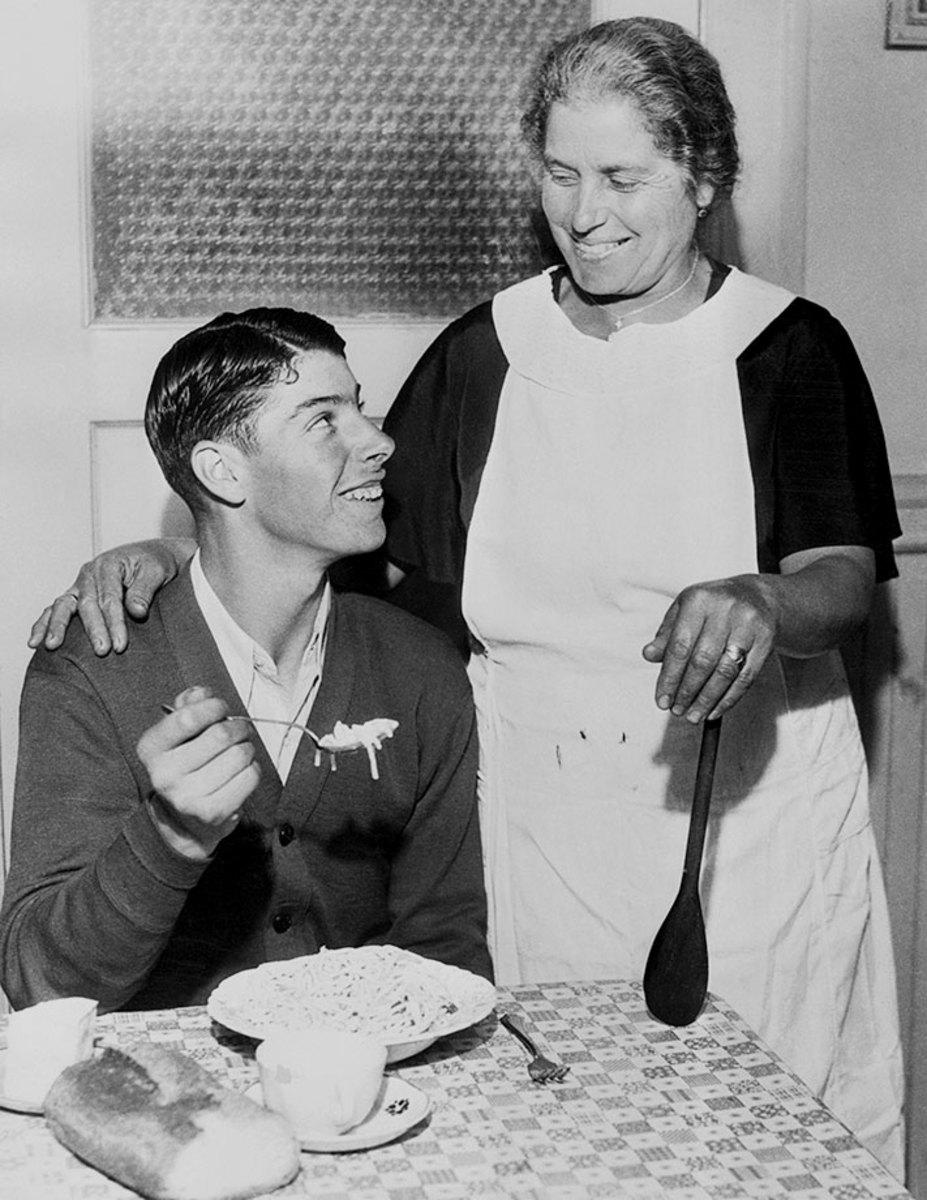 1934-1122-Joe-DiMaggio-mother-Rosalie.jpg