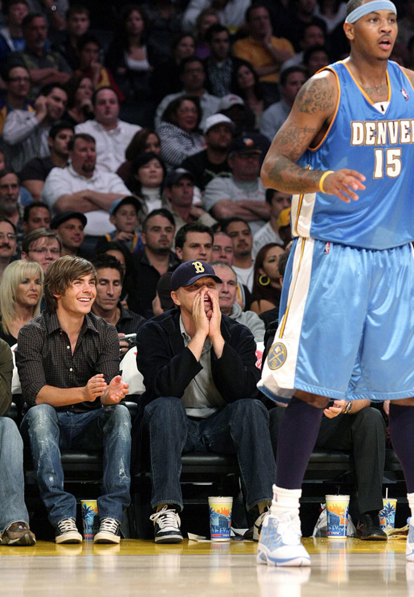 2008-1121-Leonardo-DiCaprio-Zac-Efron-Carmelo-Anthony-Lakers-game.jpg