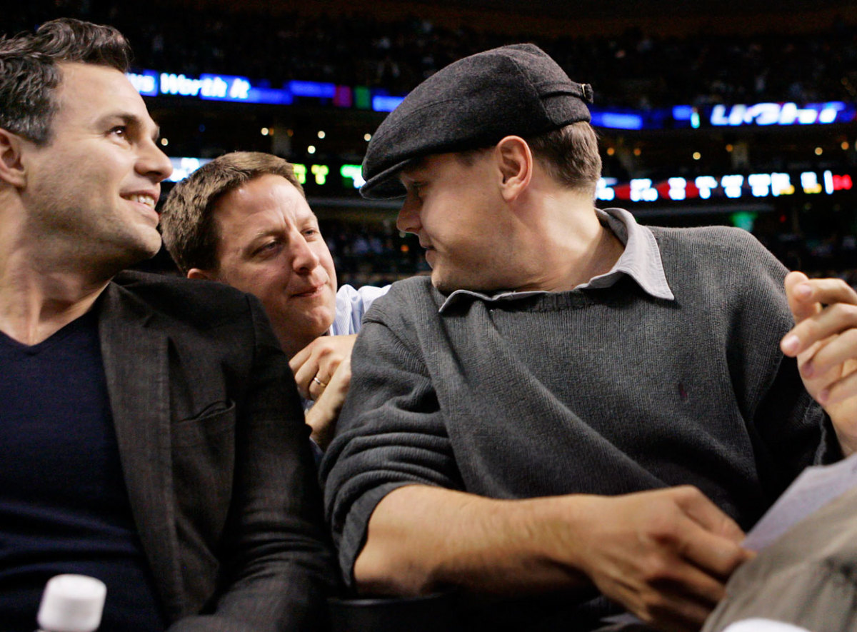 2008-0227-Leonardo-DiCaprio-Mark-Ruffalo-Celtics-game.jpg