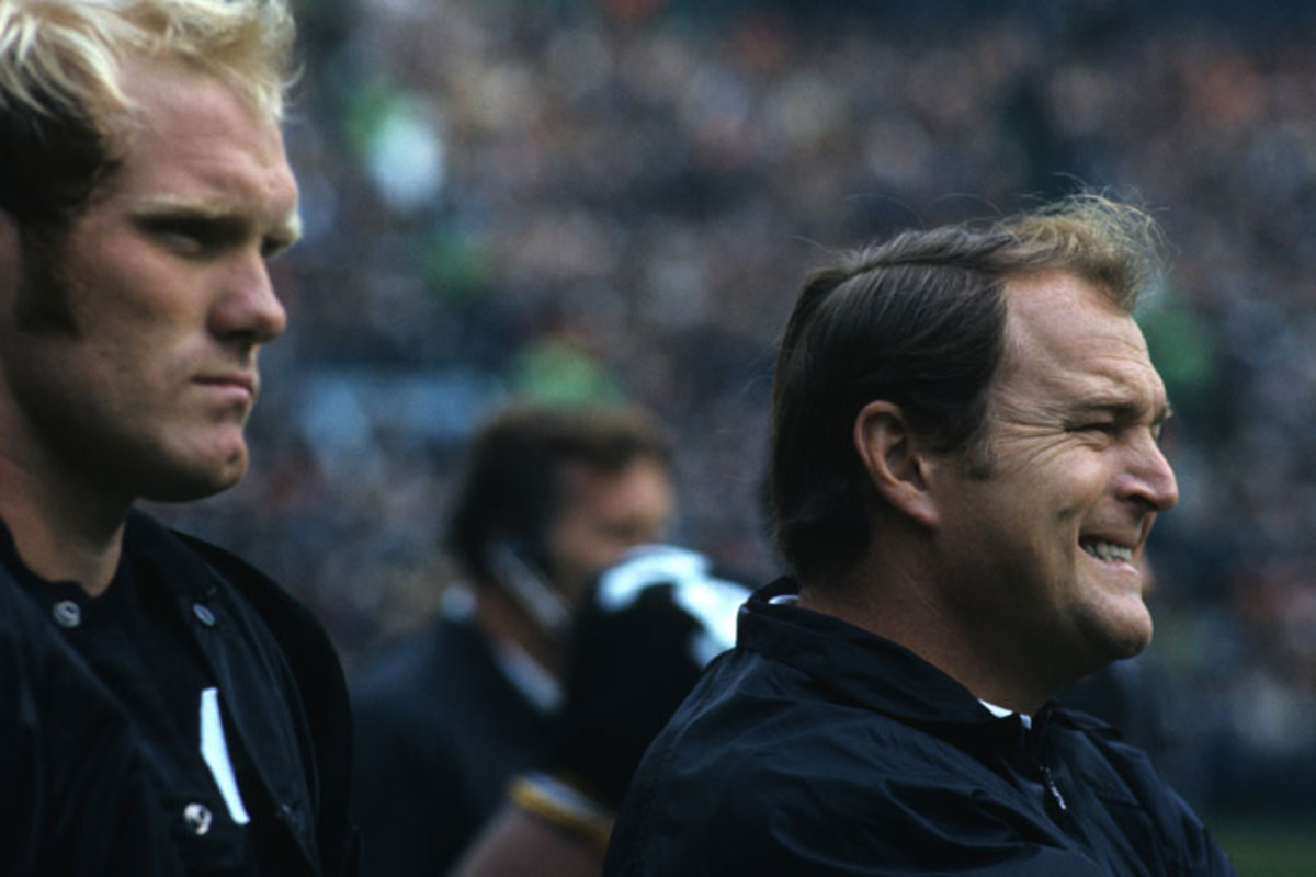 Noll and Bradshaw were polar opposites in their approach to the game but made it work on the field. (Neil Leifer/Sports Illustrated)