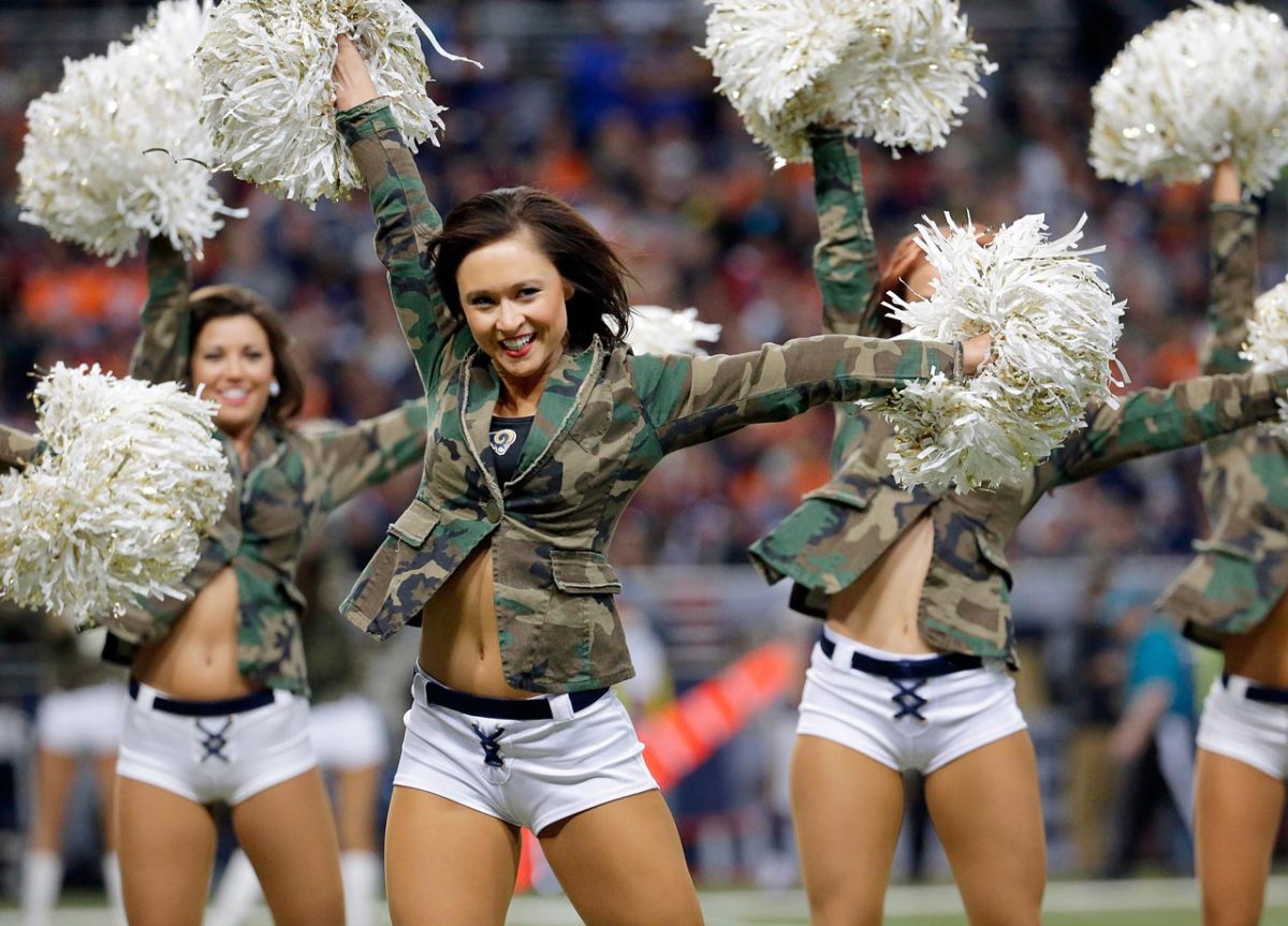 St-Louis-Rams-cheerleaders-AP261981301680_13.jpg