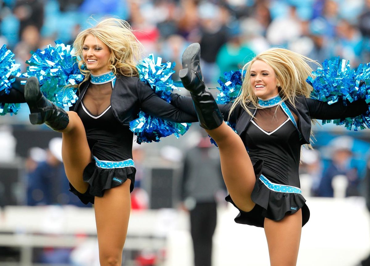 Carolina-Panthers-TopCats-cheerleaders-488141116_1183_Falcons_at_Panthers.jpg