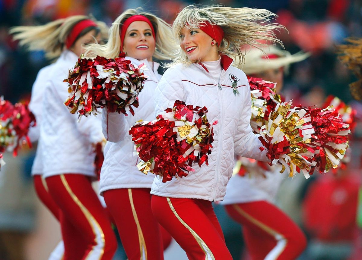 Kansas-City-Chiefs-cheerleaders-AP16397673376_17.jpg