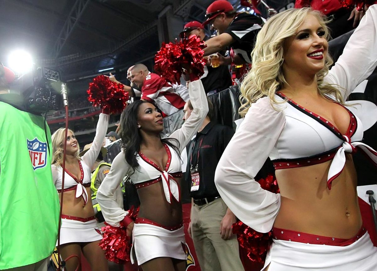 Arizona-Cardinals-cheerleaders-BY4_6004.jpg