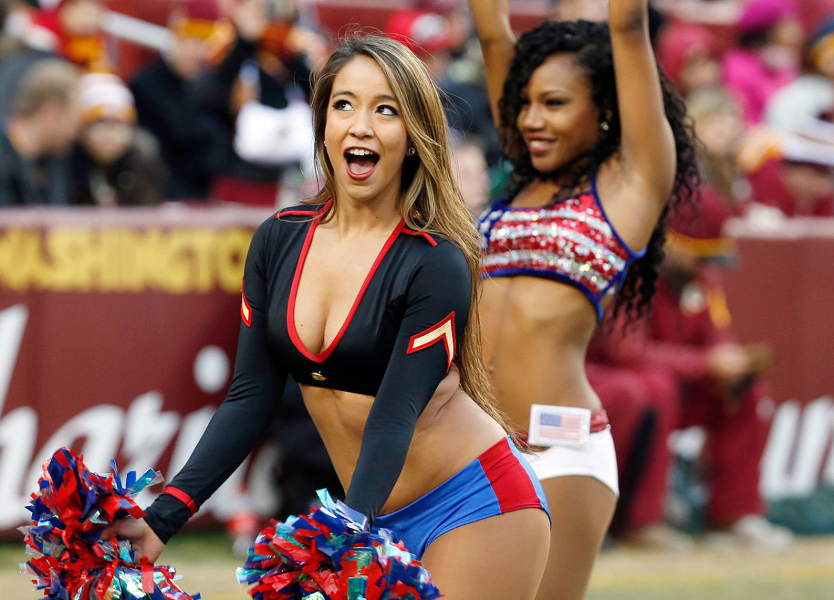 Washington-Redskins-cheerleaders-AP962183761666_1.jpg