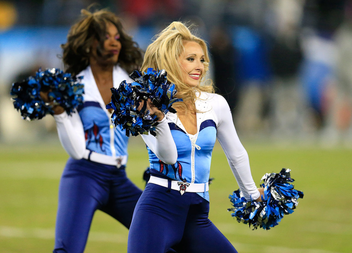 Tennessee-Titans-cheerleaders-AP336350569807_5.jpg