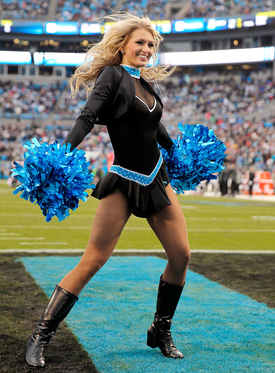 Carolina-Panthers-TopCats-cheerleaders-488141116_1190_Falcons_at_Panthers.jpg