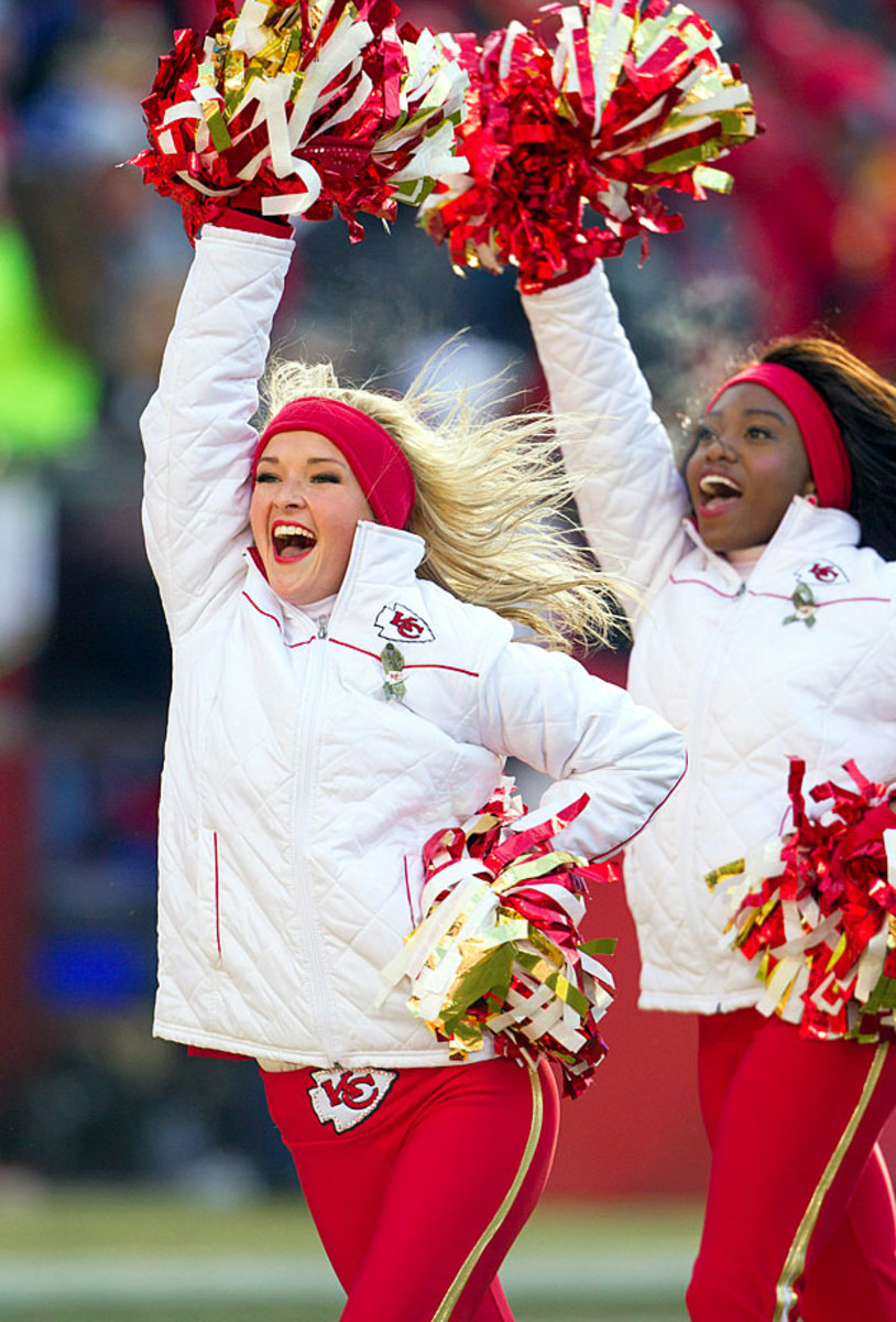 Kansas-City-Chiefs-cheerleaders-CBG1411160821_Seahawks_at_Chiefs.jpg