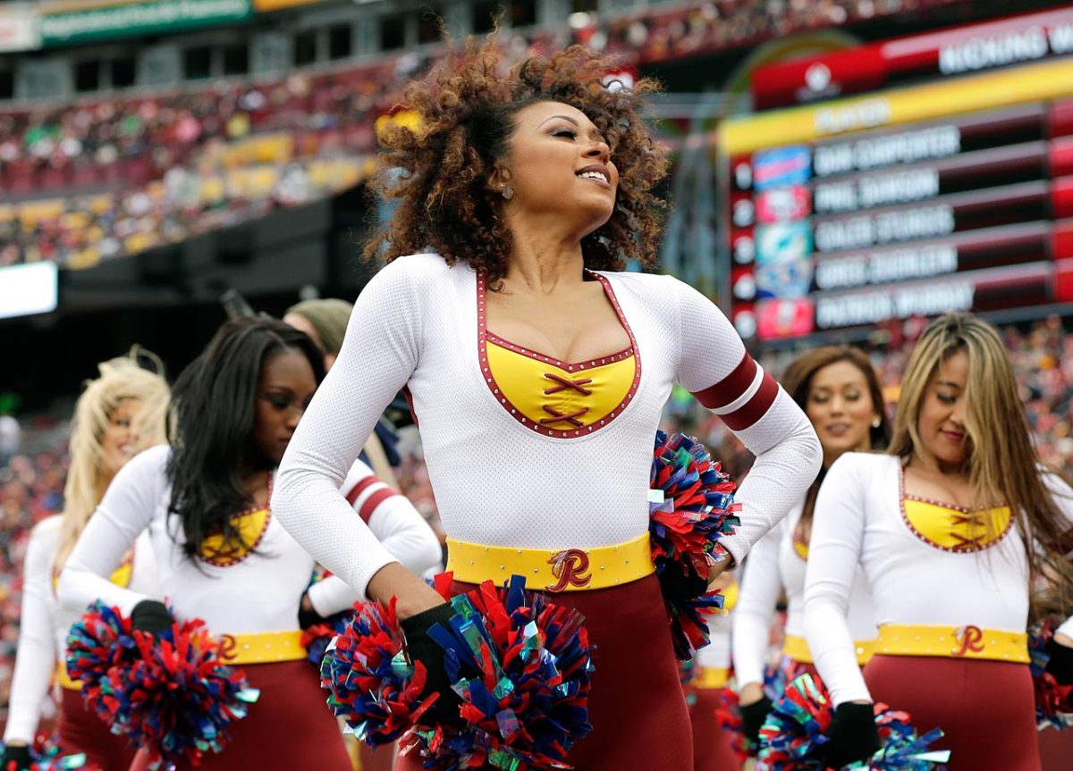 Washington-Redskins-cheerleaders-AP44676677217_10.jpg