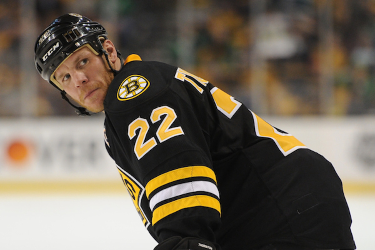 Shawn Thornton will leave Boston with only 39 goals in seven seasons. (Brian Babineau/Getty)