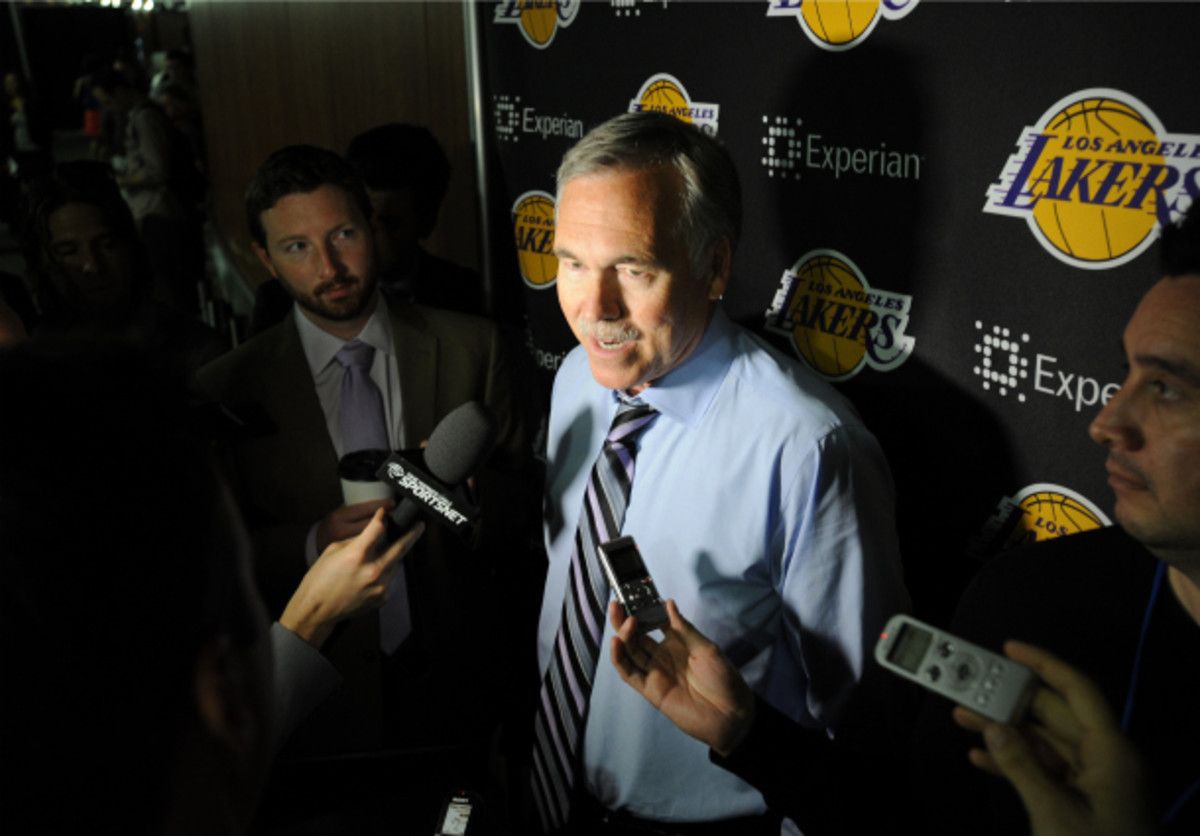 The Lakers may not retain Mike D'Antoni beyond this season. (Andrew D. Bernstein/NBAE via Getty Images)