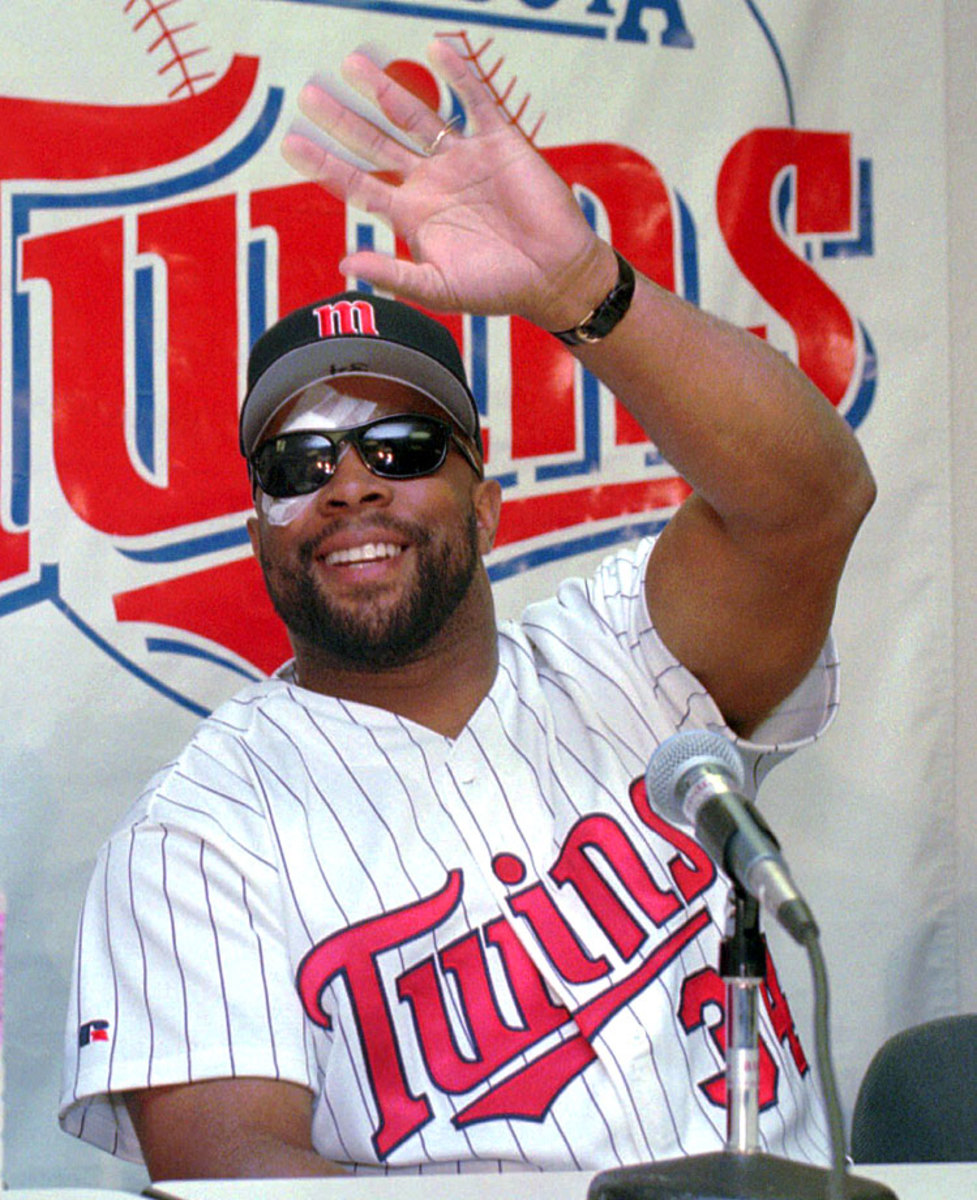 1996-kirby-puckett-eye-surgery.jpg