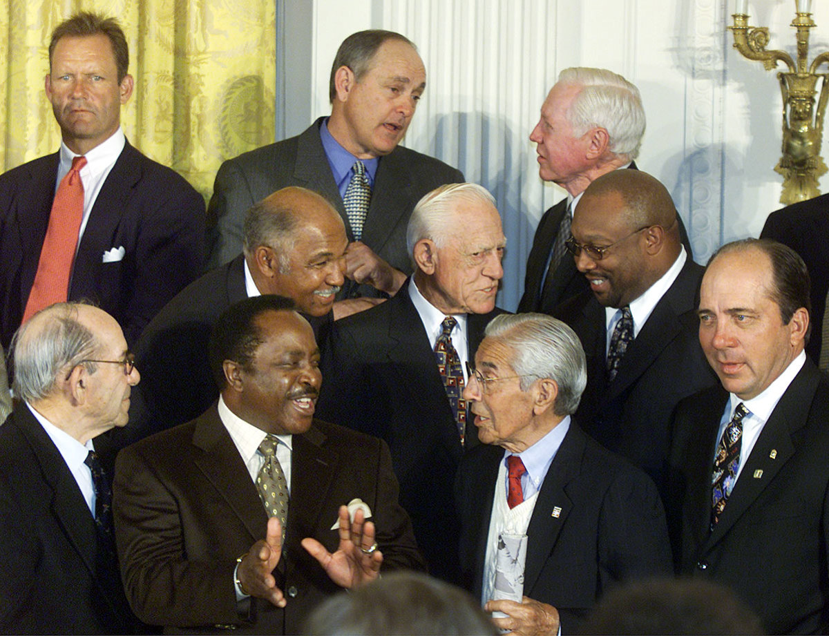 2001-kirby-puckett-george-brett-nolan-ryan-yogi-berra-billy-williams-joe-morgan-sparky-anderson-phil-rizzuto-johnny-bench.jpg