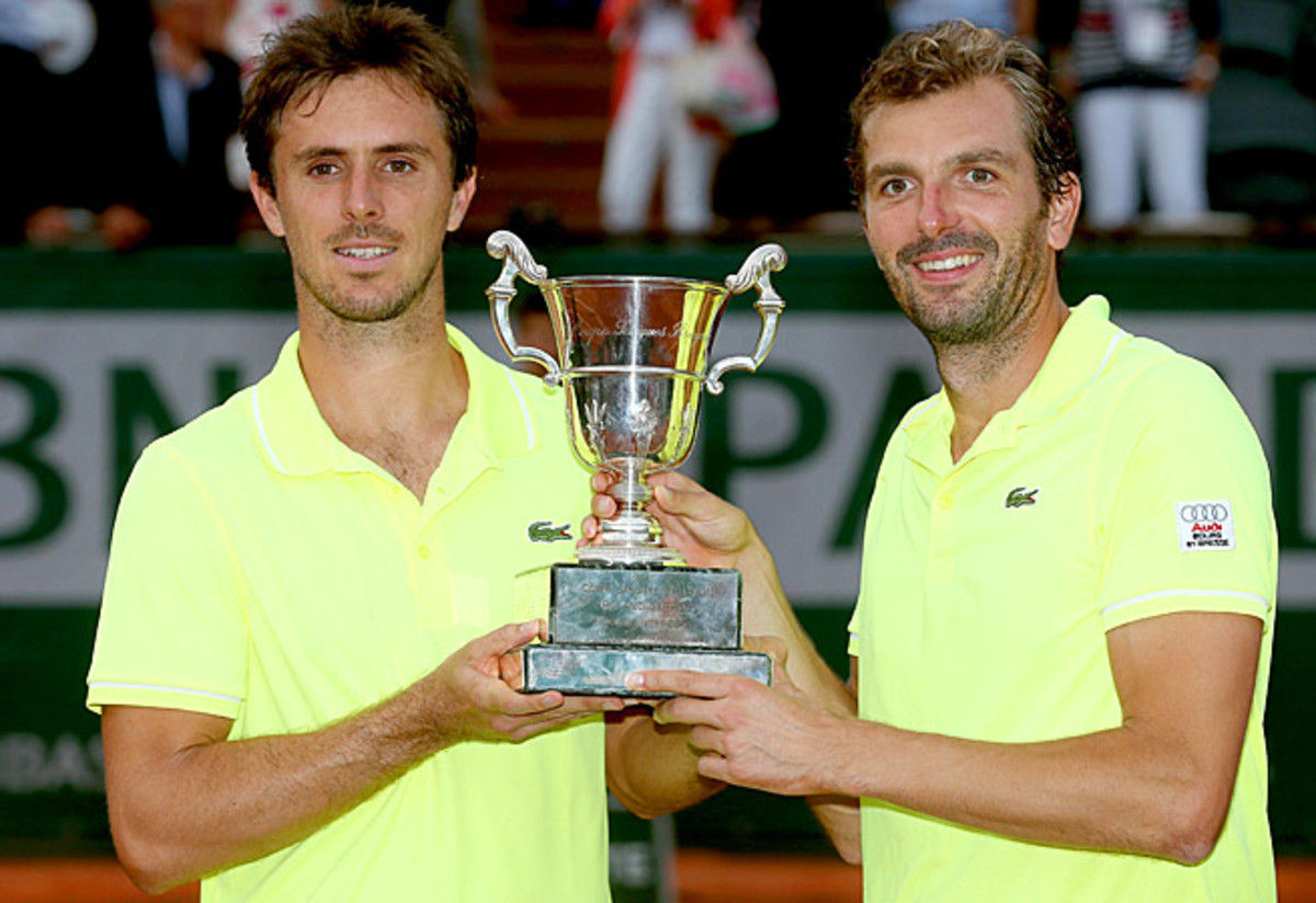 Edouard Roger-Vasselin and Julien Benneteau became the first French pair to win doubles at Roland Garros since 1984.