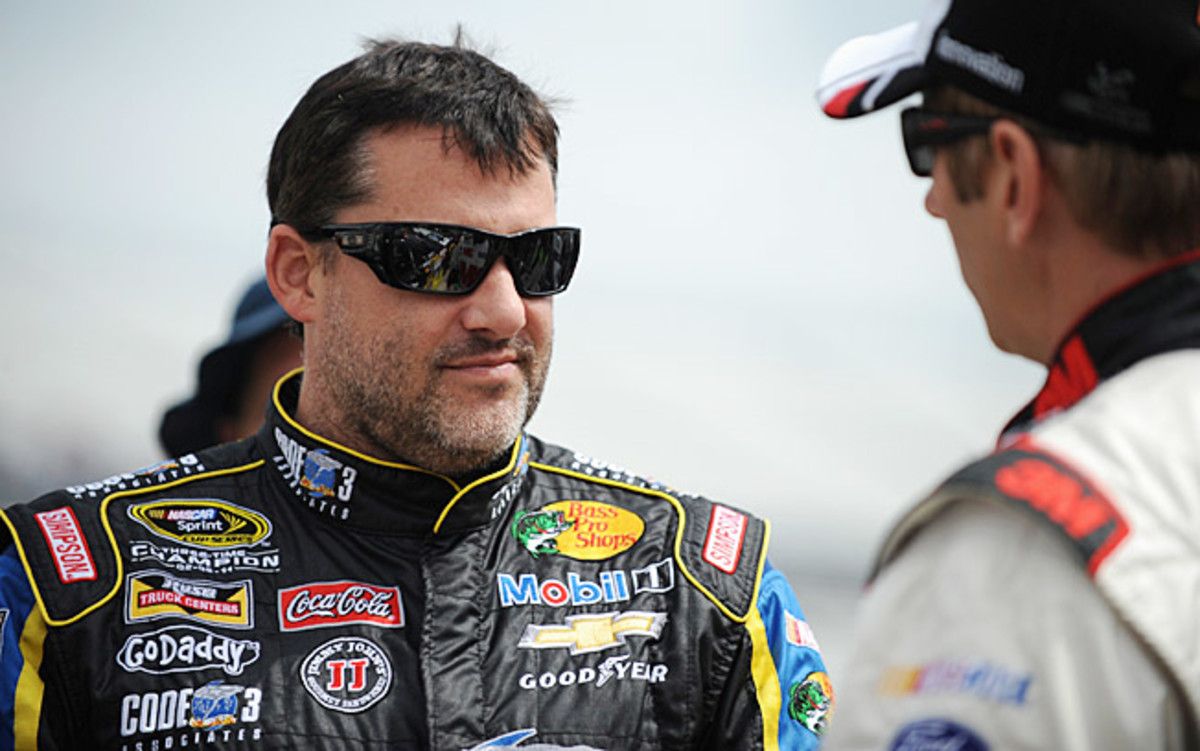 Despite his being badly injured in a crash, Tony Stewart's love of sprint cars wasn't dented.