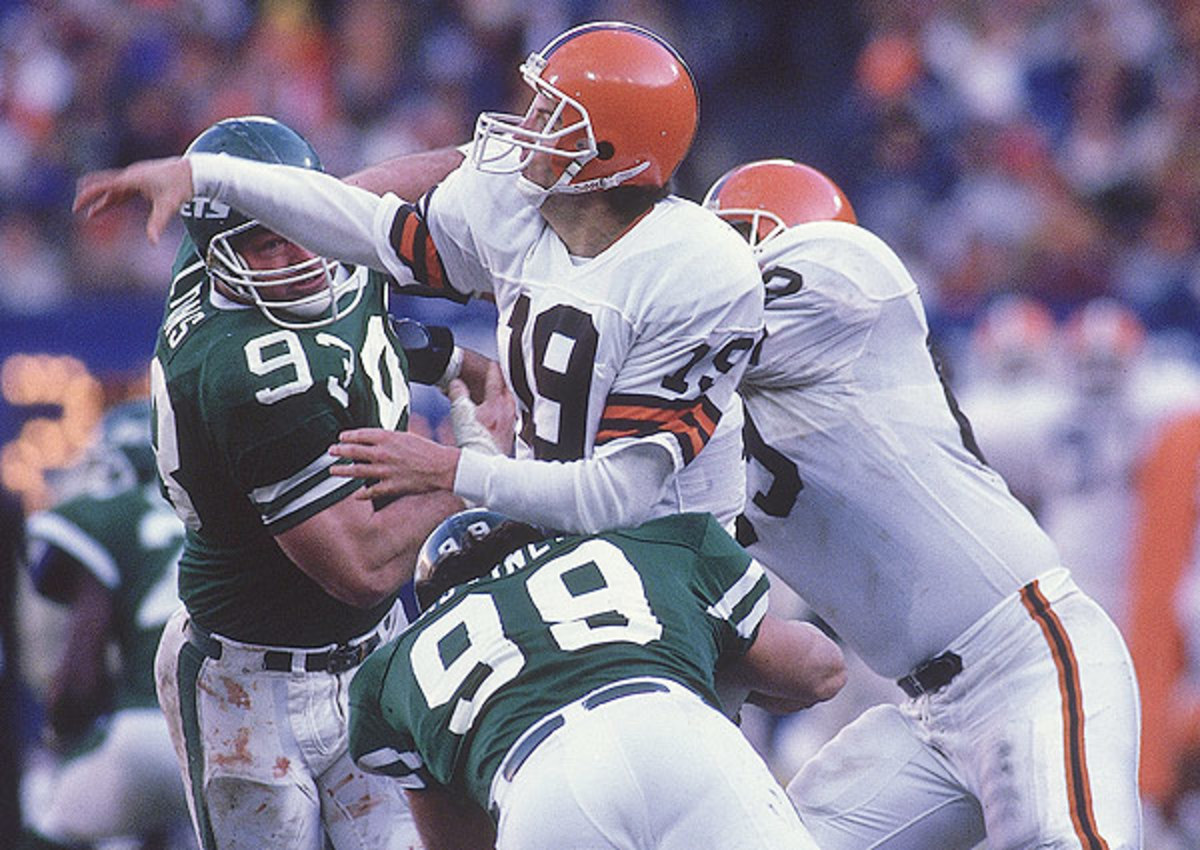 Bernie Kosar says concussions cost him job with Cleveland Browns