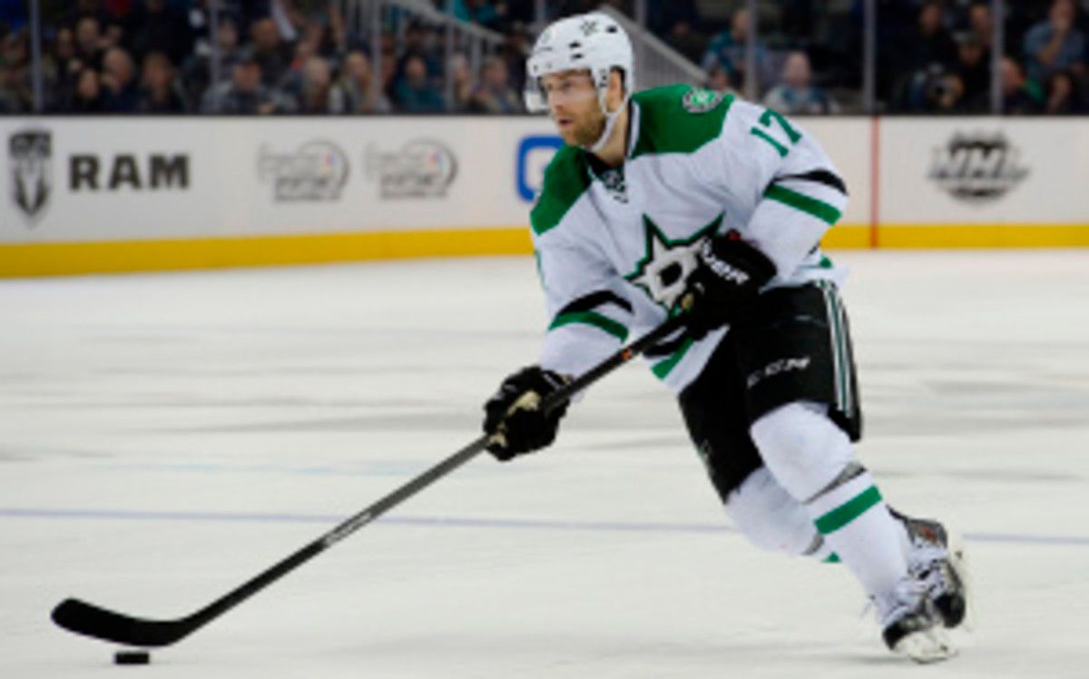 Rich Peverley had a heart procedure performed in September 2013 but returned for the regular season. (Thearon W. Henderson/Getty Images)