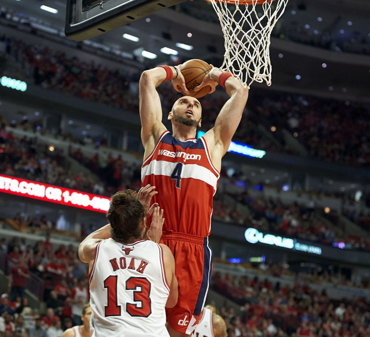 Marcin-Gortat-X158092_TK1_02324.jpg