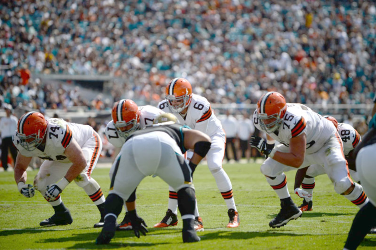 Bitonio (75) has started all eight games for the Browns, but has a new center in John Greco, filling in after Alex Mack went down. (Bill Frakes/Sports Illustrated/The MMQB)