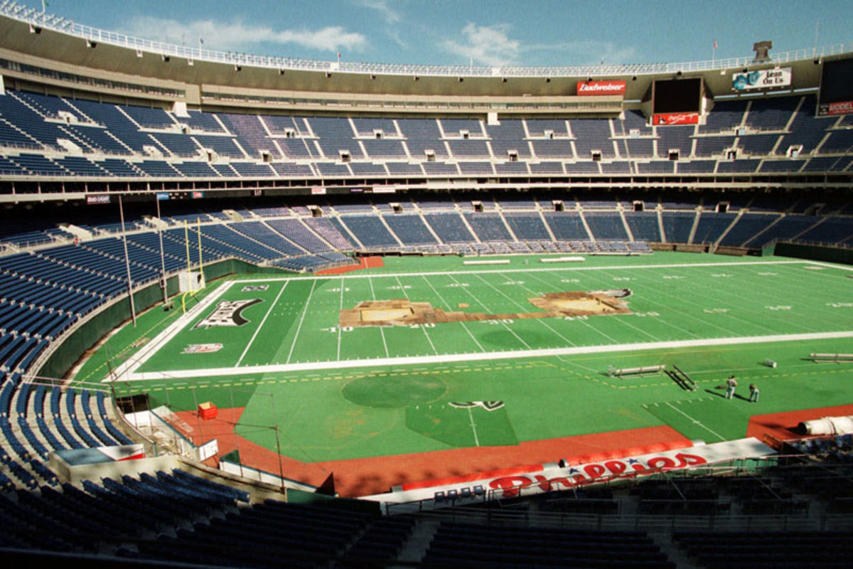 turf-veterans-stadium-turf-work-1998.jpg