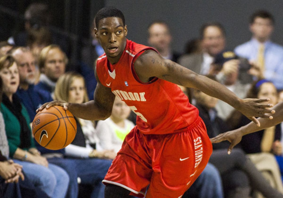 Jameel Warney scored 18 points to lead Stony Brook to a crucial win over Vermont Friday. (Peter Casey/USA TODAY Sports)