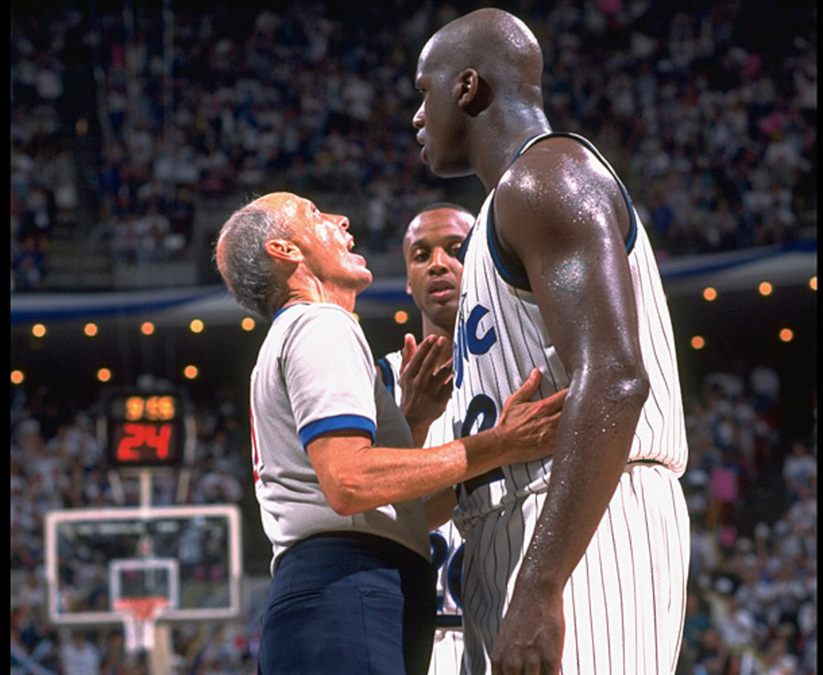 Bavetta speaks with an angry Shaquille O'Neal. (John W. McDonough/SI)