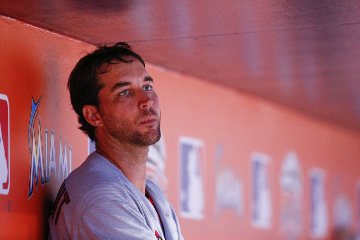 Cardinals pitcher Adam Wainwright admits to battling 'dead arm