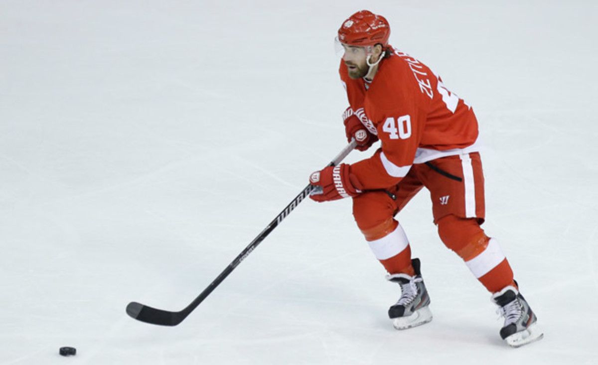Henrik Zetterberg leads the Red Wings in goals (16), assists (28), and points (44) in 40 games played this season.