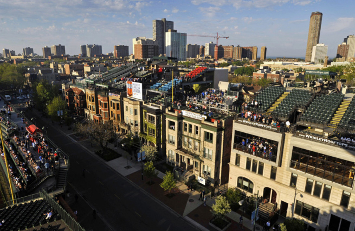 Cubs to expand Wrigley Field renovation, angering rooftop owners